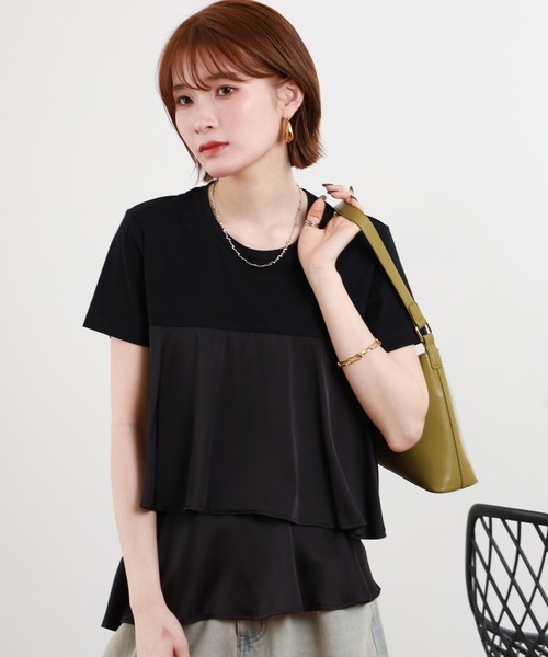 EGLANTINE(エグランティーヌ)の「EGLANTINE サテン切替フレアカットソー 半袖(Tシャツ/カットソー・レディース・カーキ/ブラック/オフホワイト/ネイビー・38)」の2枚目の写真