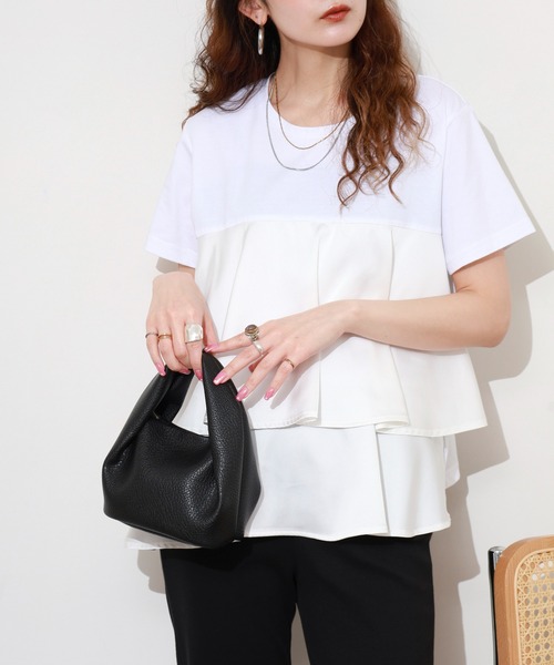 EGLANTINE(エグランティーヌ)の「EGLANTINE サテン切替フレアカットソー 半袖(Tシャツ/カットソー・レディース・カーキ/ブラック/オフホワイト/ネイビー・38)」の5枚目の写真