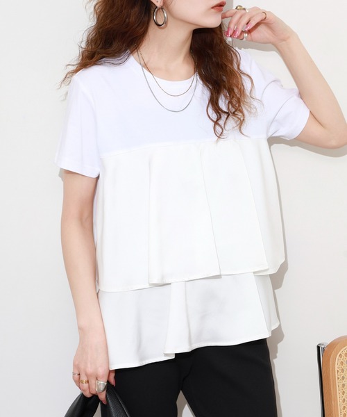 EGLANTINE(エグランティーヌ)の「EGLANTINE サテン切替フレアカットソー 半袖(Tシャツ/カットソー・レディース・カーキ/ブラック/オフホワイト/ネイビー・38)」の6枚目の写真