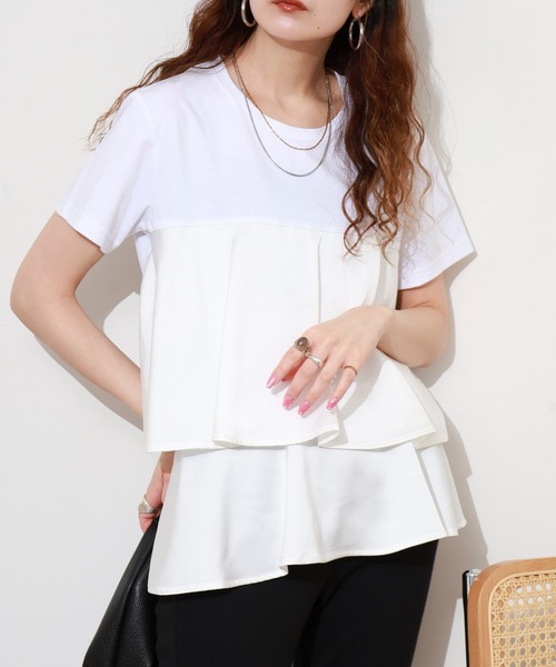 EGLANTINE(エグランティーヌ)の「EGLANTINE サテン切替フレアカットソー 半袖(Tシャツ/カットソー・レディース・カーキ/ブラック/オフホワイト/ネイビー・38)」の7枚目の写真