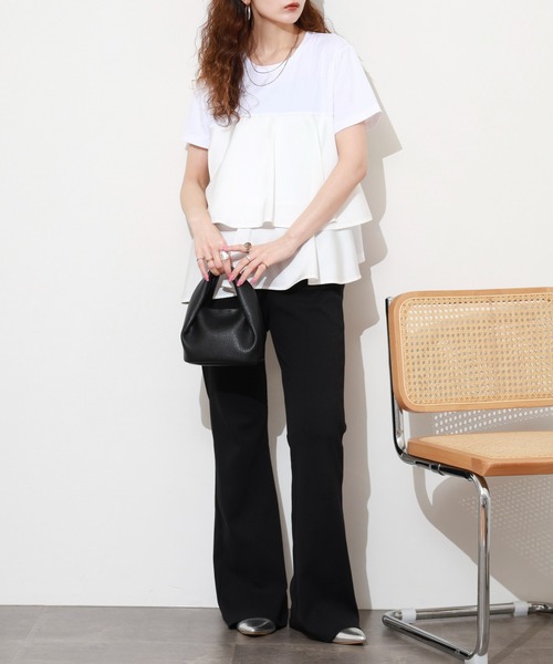 EGLANTINE(エグランティーヌ)の「EGLANTINE サテン切替フレアカットソー 半袖(Tシャツ/カットソー・レディース・カーキ/ブラック/オフホワイト/ネイビー・38)」の10枚目の写真
