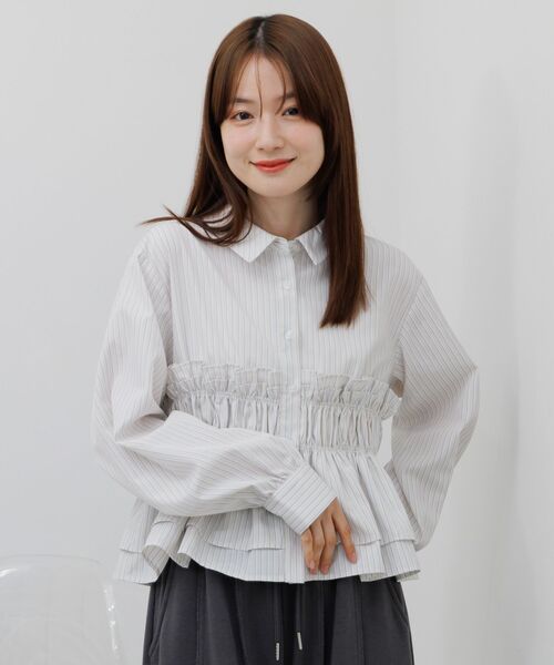 RETRO GIRL（レトロガール）の「シャーリングペプラムシャツ（シャツ/ブラウス・レディース・オフホワイト/ブルー/ブラウン系その他・FREE）」の20枚目の写真