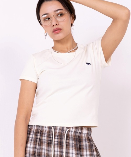 POLOCHAMPS（ポロチャンプス）の「【POLOCHAMPS】ポロチャンプス/カラー刺繍Tシャツ（Tシャツ/カットソー・レディース・ホワイト/ライトグレー/ワインレッド/ピンク/ダークグレー/ベージュ/ネイビー/パープル/アイボリー/ブラック/サックスブルー・FREE）」の2枚目の写真