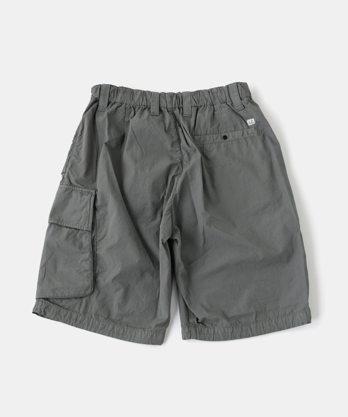 C.P. COMPANY(シーピーカンパニー)の「C.P.Company / シーピーカンパニー BERMUDA CARGO IN COTTON RIP-STOP(その他パンツ・メンズ・ブラック/ブラック系その他・46/48)」の3枚目の写真