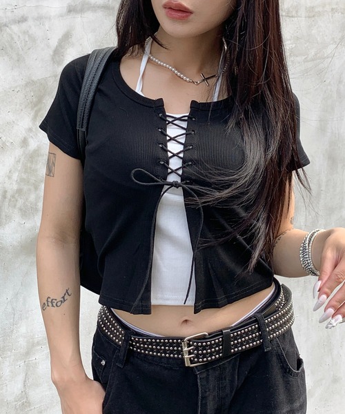 lilful(リルフル)の「【26年春夏新作】レースアップデザイン レイヤード半袖トップス(Tシャツ/カットソー・レディース・グレー/ホワイト/ブラック・F)」の1枚目の写真