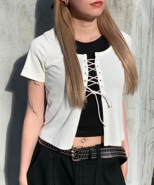 lilful(リルフル)の「【26年春夏新作】レースアップデザイン レイヤード半袖トップス(Tシャツ/カットソー・レディース・グレー/ホワイト/ブラック・F)」の10枚目の写真