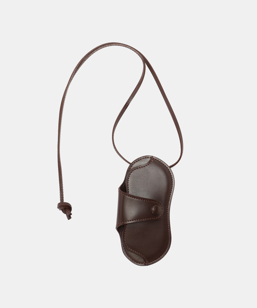 FRAMeWORK（フレームワーク）の「JANE SMITH cow leather glasses holder ne（その他小物・レディース・ブラック/ブラウン・FREE）」の15枚目の写真