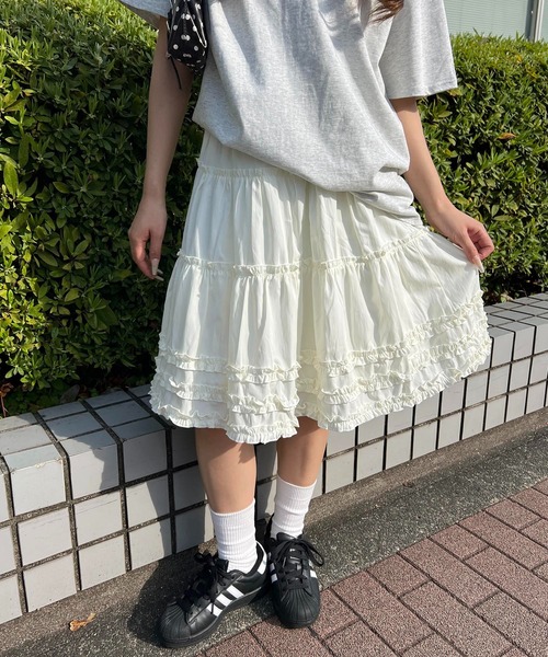 WC(ダブル シー)の「フリルミドルギャザースカート(スカート・レディース・ホワイト/イエロー・FREE)」の6枚目の写真