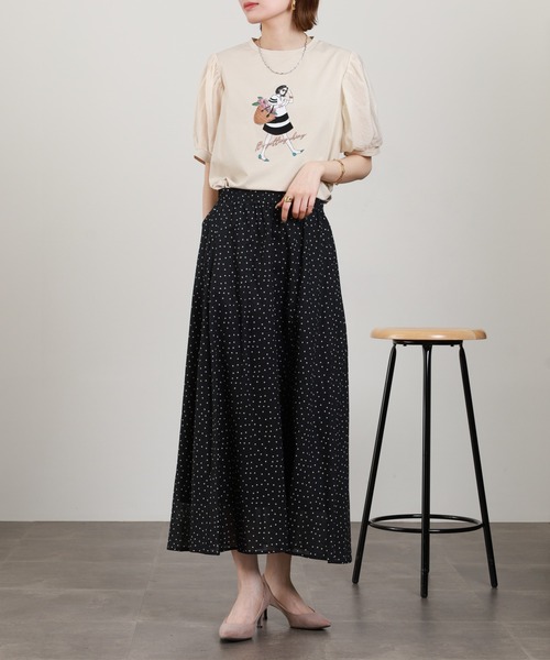 Anna Nicola(アンナニコラ)の「Anna Nicola ショッピンングウーマンシアースリーブTシャツ 半袖(Tシャツ/カットソー・レディース・オフホワイト/ベージュ/ネイビー・38)」の6枚目の写真