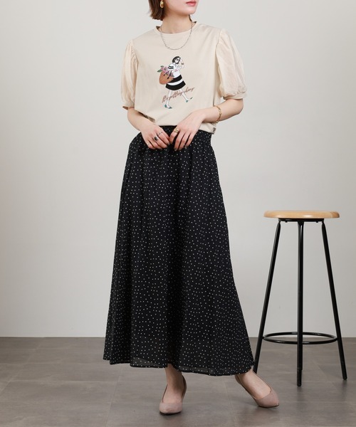 Anna Nicola(アンナニコラ)の「Anna Nicola ショッピンングウーマンシアースリーブTシャツ 半袖(Tシャツ/カットソー・レディース・オフホワイト/ベージュ/ネイビー・38)」の7枚目の写真