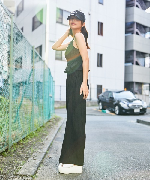 GORGE(ゴージ)の「《シャーリング×セットアップ》パンツセットアップ/フェミニン/春夏/全3色(セットアップ・レディース・グリーン/モカ/ブラック・F)」の7枚目の写真