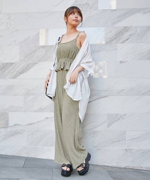 GORGE(ゴージ)の「《シャーリング×セットアップ》パンツセットアップ/フェミニン/春夏/全3色(セットアップ・レディース・グリーン/モカ/ブラック・F)」の5枚目の写真