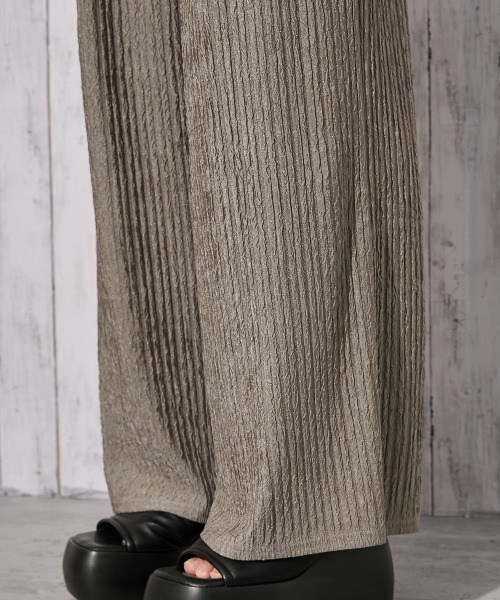 GORGE(ゴージ)の「《シャーリング×セットアップ》パンツセットアップ/フェミニン/春夏/全3色(セットアップ・レディース・グリーン/モカ/ブラック・F)」の16枚目の写真