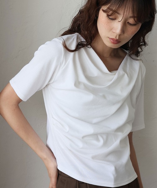 VitaFelice(ヴィータフェリーチェ)の「ドレープ半袖カットソー(Tシャツ/カットソー・レディース・ブラック/オフホワイト/杢グレー/イエロー・FREE)」の13枚目の写真