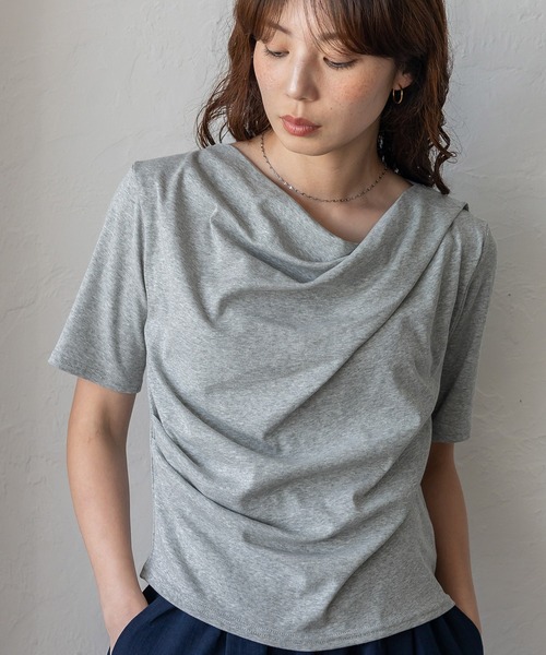 VitaFelice(ヴィータフェリーチェ)の「ドレープ半袖カットソー(Tシャツ/カットソー・レディース・ブラック/オフホワイト/杢グレー/イエロー・FREE)」の20枚目の写真