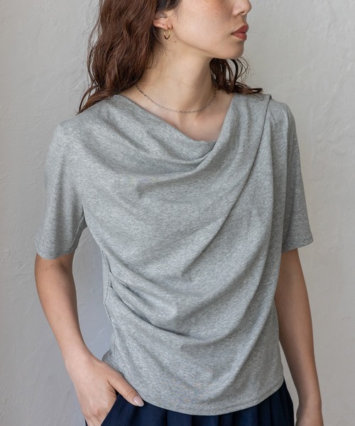 VitaFelice(ヴィータフェリーチェ)の「ドレープ半袖カットソー(Tシャツ/カットソー・レディース・ブラック/オフホワイト/杢グレー/イエロー・FREE)」の21枚目の写真