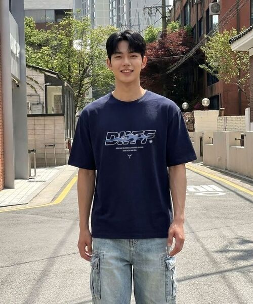 DIIFF（ディフ）の「オウンブレイズ オーバーサイズ 半袖Tシャツ 4カラー [DISE_1005]（Tシャツ/カットソー・メンズ・ブラック/アイボリー/ホワイト/ネイビー・LARGE/X-LARGE/SMALL/MEDIUM）」の6枚目の写真