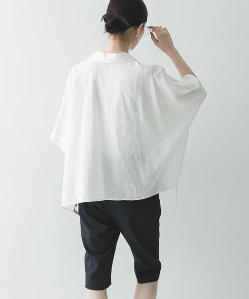 URBAN RESEARCH(アーバンリサーチ)の「ラミーレーヨンハーフスリーブギャザーヘムシャツ(シャツ/ブラウス・レディース・ベージュ系その他/ホワイト/ネイビー・FREE)」の8枚目の写真