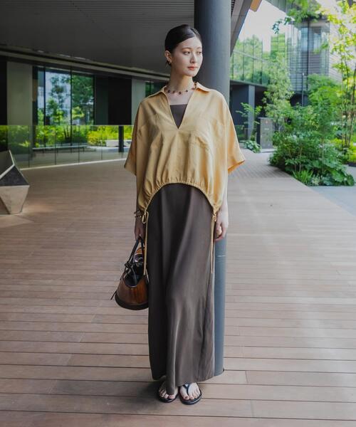 URBAN RESEARCH(アーバンリサーチ)の「ラミーレーヨンハーフスリーブギャザーヘムシャツ(シャツ/ブラウス・レディース・ベージュ系その他/ホワイト/ネイビー・FREE)」の20枚目の写真