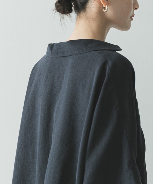 URBAN RESEARCH(アーバンリサーチ)の「ラミーレーヨンハーフスリーブギャザーヘムシャツ(シャツ/ブラウス・レディース・ベージュ系その他/ホワイト/ネイビー・FREE)」の22枚目の写真