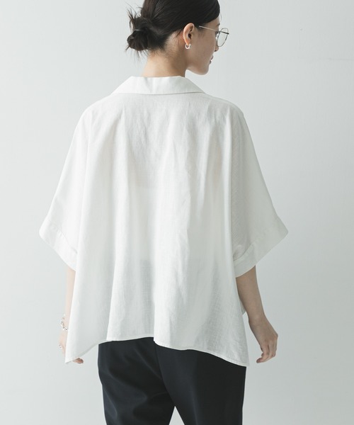 URBAN RESEARCH(アーバンリサーチ)の「ラミーレーヨンハーフスリーブギャザーヘムシャツ(シャツ/ブラウス・レディース・ベージュ系その他/ホワイト/ネイビー・FREE)」の15枚目の写真