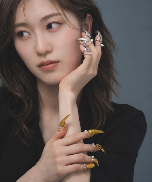 O1Jewerly(オーワンジュエリー)の「【O1jewelry オーワンジュエリー】 レディースリング シルバー925 淡水パール ファランジリング ネイルリング(リング・レディース・シルバー・M/L)」の3枚目の写真