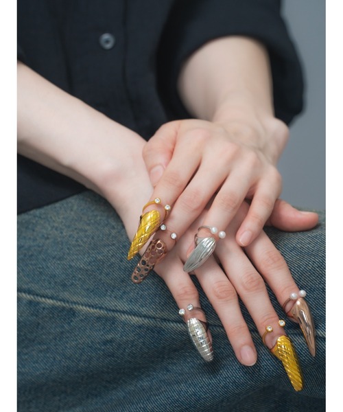 O1Jewerly(オーワンジュエリー)の「【O1jewelry オーワンジュエリー】 レディースリング シルバー925 淡水パール ファランジリング ネイルリング(リング・レディース・シルバー・M/L)」の7枚目の写真