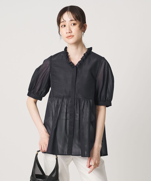UNITED ARROWS(ユナイテッドアローズ)の「LINEAESSE Vネック パフブラウス ‐ウォッシャブル‐(シャツ/ブラウス・レディース・ネイビー/ライトピンク/その他7・FREE)」の4枚目の写真