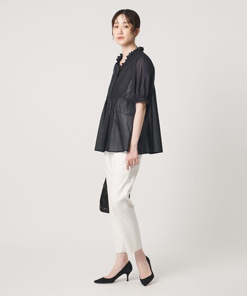UNITED ARROWS(ユナイテッドアローズ)の「LINEAESSE Vネック パフブラウス ‐ウォッシャブル‐(シャツ/ブラウス・レディース・ネイビー/ライトピンク/その他7・FREE)」の5枚目の写真