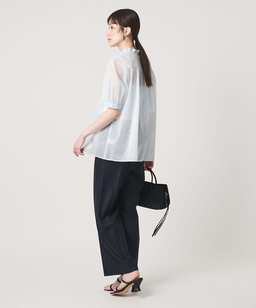 UNITED ARROWS(ユナイテッドアローズ)の「LINEAESSE Vネック パフブラウス ‐ウォッシャブル‐(シャツ/ブラウス・レディース・ネイビー/ライトピンク/その他7・FREE)」の12枚目の写真