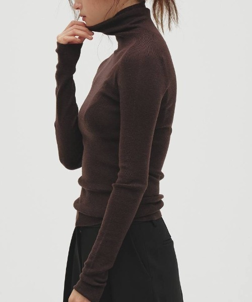 TODAYFUL（トゥデイフル）の「【TODAYFUL/トゥデイフル】Merinowool 100% Seamless Knit/メリノウール100%シームレスニット（ニット/セーター・レディース・ラベンダー/ブラック/ライトブルー/チョコ/キナリ/グレー・FREE）」の4枚目の写真
