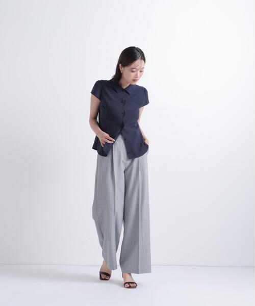 NATURAL BEAUTY BASIC（ナチュラルビューティーベーシック）の「フロントスカラップブラウス（シャツ/ブラウス・レディース・ブルー/ネイビー/オフホワイト・SMALL/MEDIUM）」の18枚目の写真
