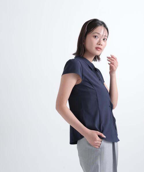 NATURAL BEAUTY BASIC（ナチュラルビューティーベーシック）の「フロントスカラップブラウス（シャツ/ブラウス・レディース・ブルー/ネイビー/オフホワイト・SMALL/MEDIUM）」の19枚目の写真