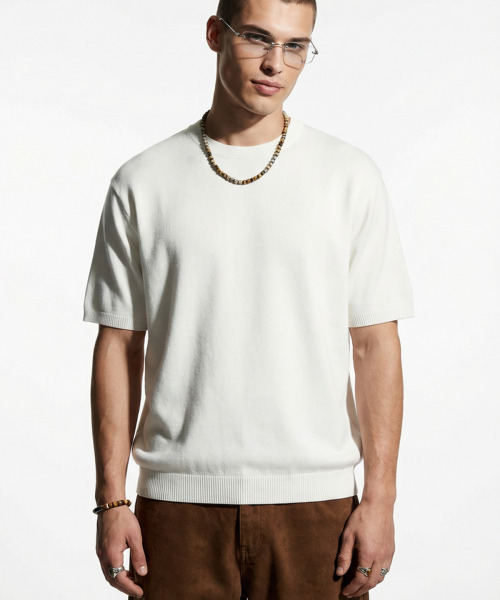 BUTTON SEOUL(ボタンソウル)の「クールビスコースエッセンシャルラウンドハーフニット (3 COLOR)(Tシャツ/カットソー・メンズ・ホワイト/ブラック/ネイビー・SMALL/X-LARGE/LARGE/MEDIUM)」の4枚目の写真