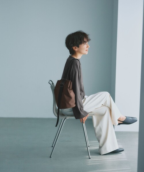 green label relaxing(グリーンレーベルリラクシング)の「<スタイリスト 兵藤千尋さんコラボ・PARTE>2WAY バケットバッグ 撥水(ショルダーバッグ・レディース・ダークブラウン/ブラック/ネイビー・FREE)」の17枚目の写真