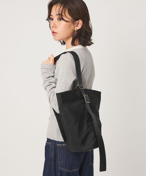 green label relaxing(グリーンレーベルリラクシング)の「<スタイリスト 兵藤千尋さんコラボ・PARTE>2WAY バケットバッグ 撥水(ショルダーバッグ・レディース・ダークブラウン/ブラック/ネイビー・FREE)」の22枚目の写真