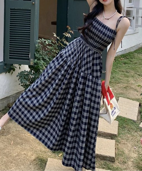 Nia(ニア)の「Nia(ニア)/チェックシャーリングティアードキャミワンピース(ワンピース・レディース・ネイビー/イエロー・SMALL/MEDIUM)」の15枚目の写真