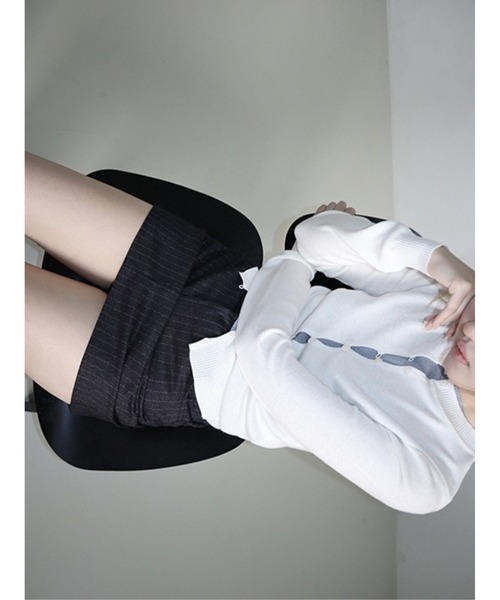 CladdA(クラタ)の「modern stripe skirt, CHARCOAL(スカート・レディース・チャコールグレー・FREE)」の2枚目の写真