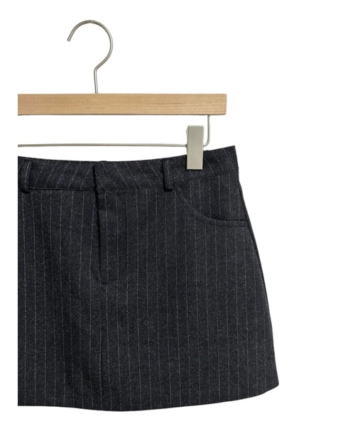 CladdA(クラタ)の「modern stripe skirt, CHARCOAL(スカート・レディース・チャコールグレー・FREE)」の9枚目の写真