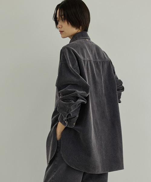 SALON adam et rope'(サロン アダム エ ロペ)の「フェードコーデュロイオーバーシャツ / セットアップ対応(シャツ/ブラウス・レディース・チャコールグレー/ベージュ/ピンク系その他2・FREE)」の12枚目の写真