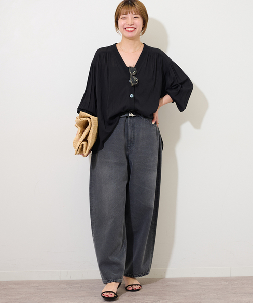 JOURNAL STANDARD relume(ジャーナルスタンダード レリューム)の「《追加6》T/R強撚ブラウス(シャツ/ブラウス・レディース・ブラック/ブラウン・FREE)」の4枚目の写真