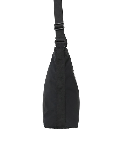 Manhattan Portage(マンハッタンポーテージ)の「THE BURG SHOULDER BAG RIPSTOP TASLAN CCC(ショルダーバッグ・メンズ・ブラック・MEDIUM)」の3枚目の写真