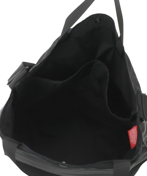 Manhattan Portage(マンハッタンポーテージ)の「THE BURG SHOULDER BAG RIPSTOP TASLAN CCC(ショルダーバッグ・メンズ・ブラック・MEDIUM)」の8枚目の写真