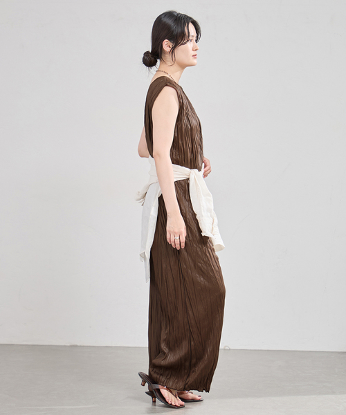 IENA(イエナ)の「5-knot/ファイブノット CRINKLE-FIN SALOPETTE サロペット 5KIE-CRCL-0001(サロペット/オーバーオール・レディース・ブラック/ブラウン・MEDIUM/SMALL)」の16枚目の写真