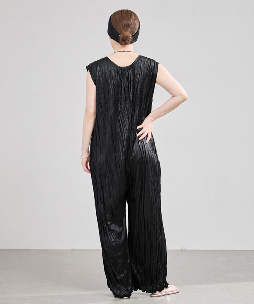 IENA(イエナ)の「5-knot/ファイブノット CRINKLE-FIN SALOPETTE サロペット 5KIE-CRCL-0001(サロペット/オーバーオール・レディース・ブラック/ブラウン・MEDIUM/SMALL)」の11枚目の写真