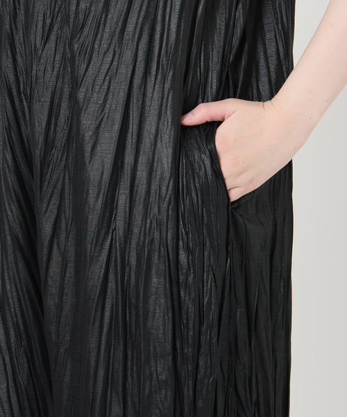 IENA(イエナ)の「5-knot/ファイブノット CRINKLE-FIN SALOPETTE サロペット 5KIE-CRCL-0001(サロペット/オーバーオール・レディース・ブラック/ブラウン・MEDIUM/SMALL)」の5枚目の写真