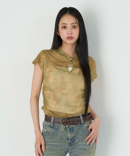 RAY CASSIN(レイカズン)の「チャイナシアーTシャツ(Tシャツ/カットソー・レディース・グレー系その他2/アイボリー/ブラウン系その他2/チャコールグレー/イエロー系その他2・FREE)」の5枚目の写真