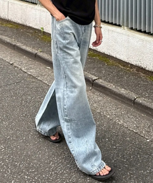Chikashitsu +(チカシツプラス)の「【Chikashitsu +】barrel leg jeans / 【チカシツプラス】バレルレッグデニムパンツ(デニムパンツ・メンズ・ブルー・S)」の13枚目の写真