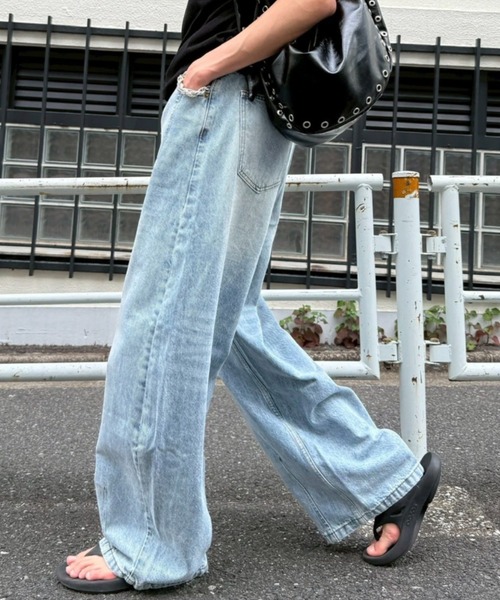 Chikashitsu +(チカシツプラス)の「【Chikashitsu +】barrel leg jeans / 【チカシツプラス】バレルレッグデニムパンツ(デニムパンツ・メンズ・ブルー・S)」の15枚目の写真