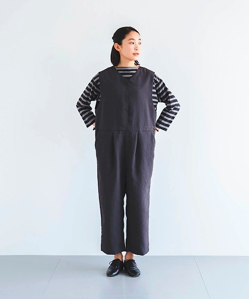 D(ディー)の「ポリエステルのサロペットパンツ(サロペット/オーバーオール・レディース・クリーム/チャコールグレー・MEDIUM)」の10枚目の写真